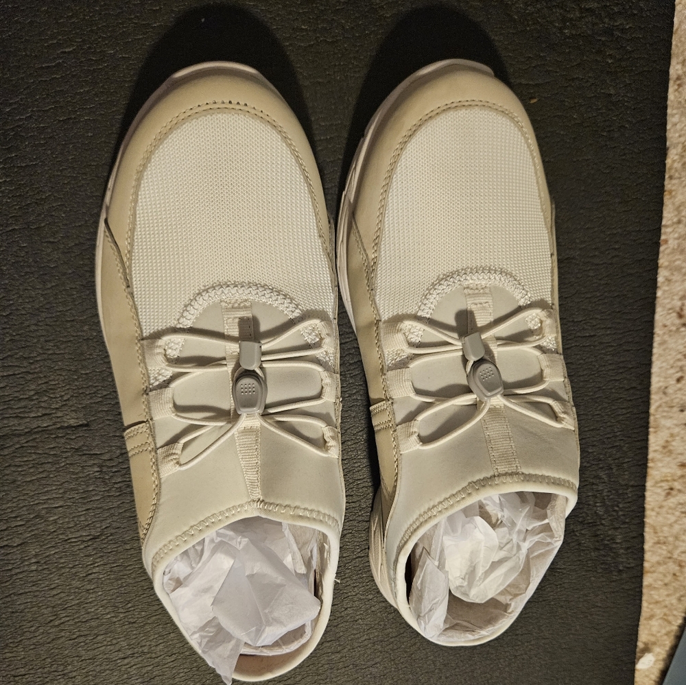Vionic Mesh Slip-On Atheletic Mules